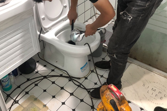 大渡口疏通下水道