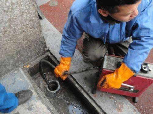 大渡口疏通下水道